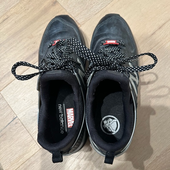 New Balance 574 Sport x Black Panther 7.5 Marvel - Picture 6 of 7